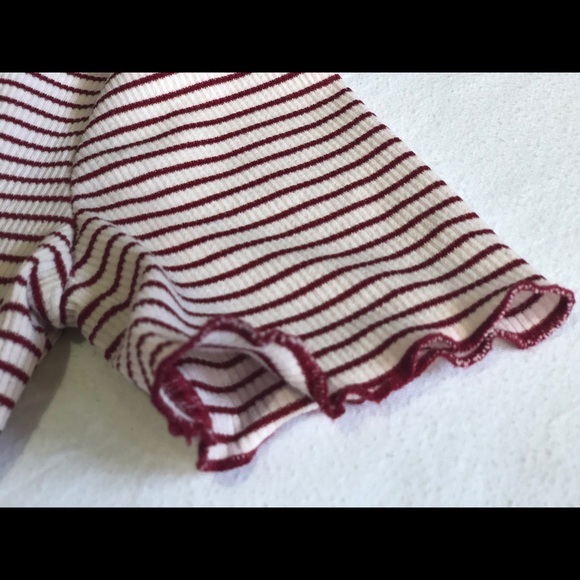 Crop top with short sleeve - Picture 3 of 3